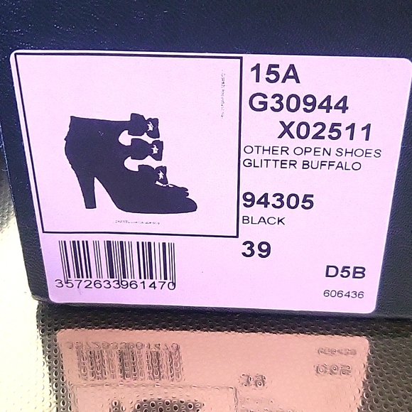 CHANEL Comet Heels - Picture 9 of 9